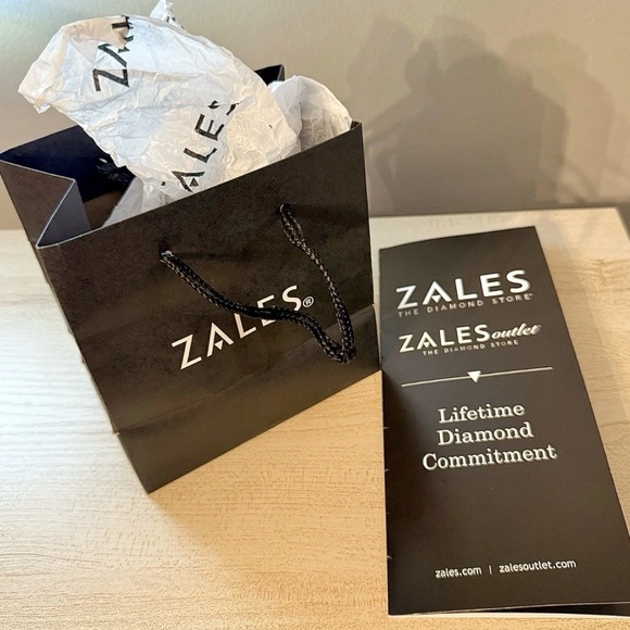 Zales White Gold Diamond Ring - Picture 8 of 11